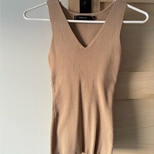 Zesica Women's Beige Ribbed V-Neck Tank Top